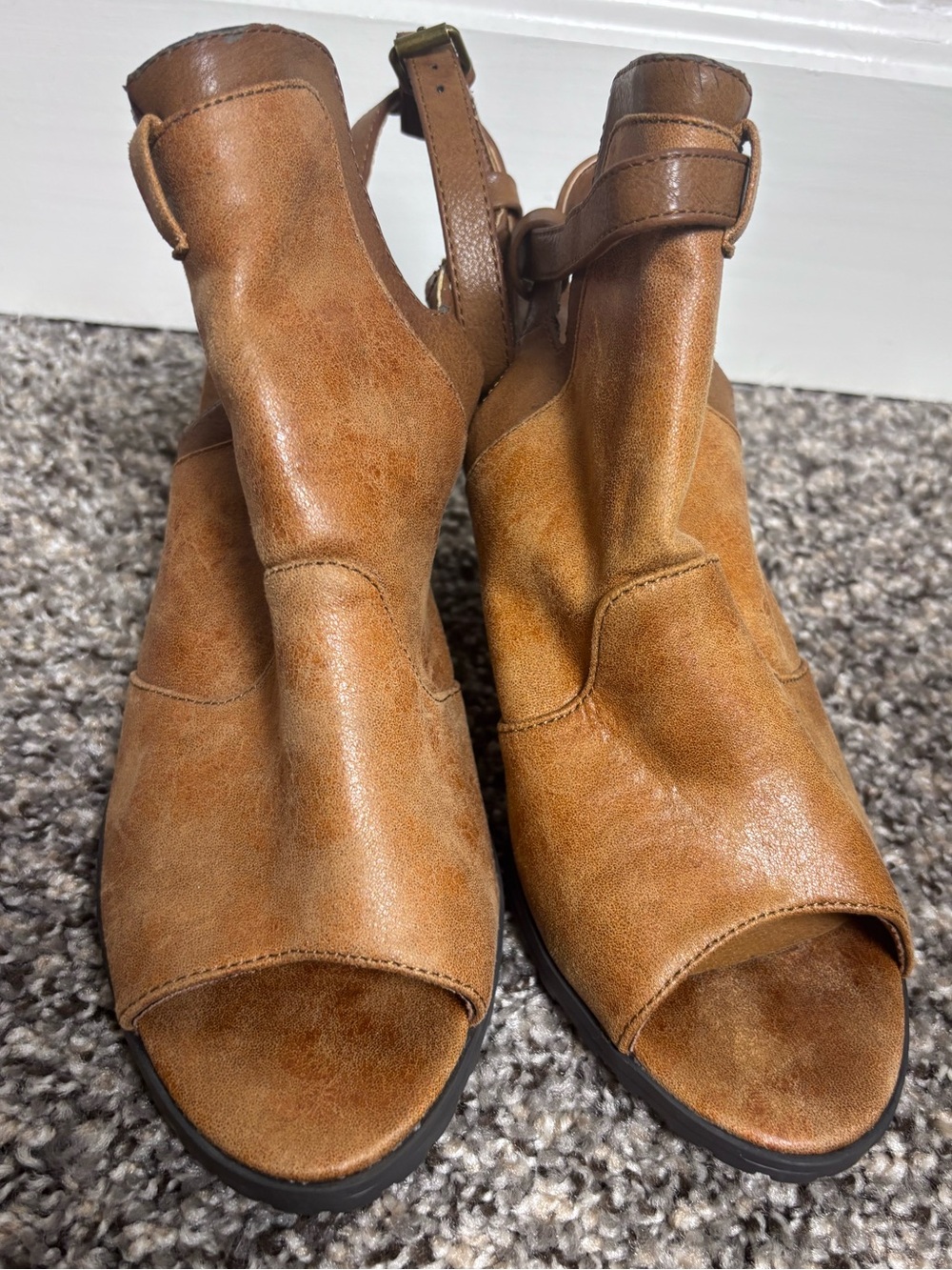 White Mountain Wisteria Brown Peep Toe Ankle Bootie Heels 7.5